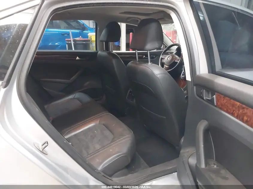 2013 VOLKSWAGEN PASSAT 2.0L TDI SEL PREMIUM