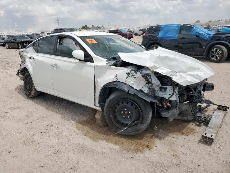 2020 NISSAN ALTIMA S  