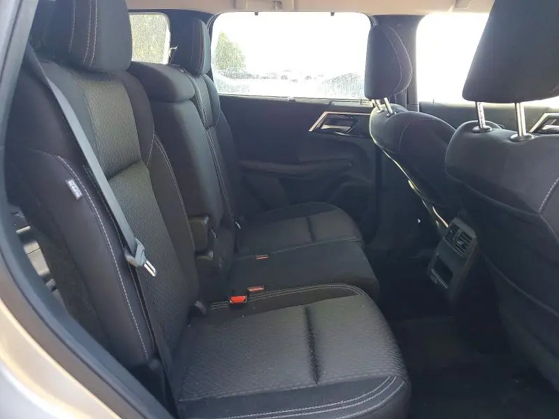 2022 MITSUBISHI OUTLANDER ES  