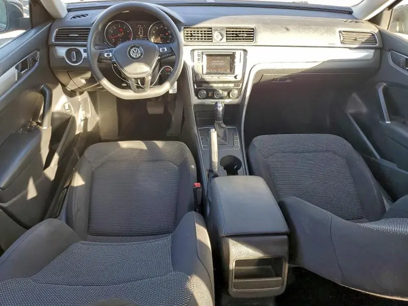 2017 VOLKSWAGEN PASSAT S  
