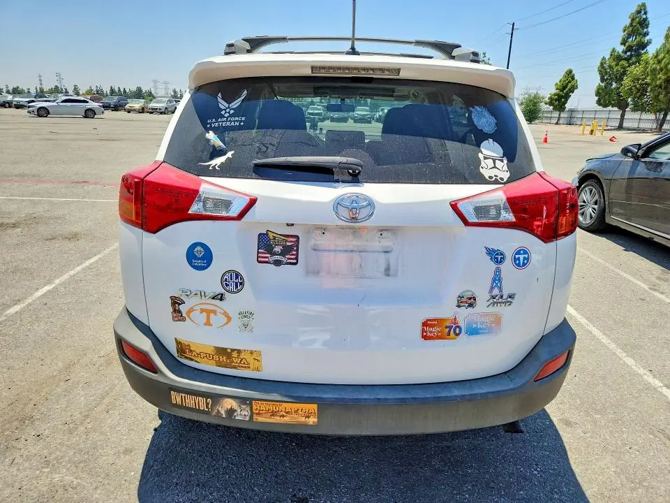 2015 TOYOTA RAV4 XLE  