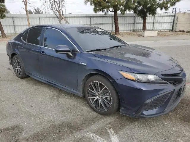 2021 TOYOTA CAMRY SE  