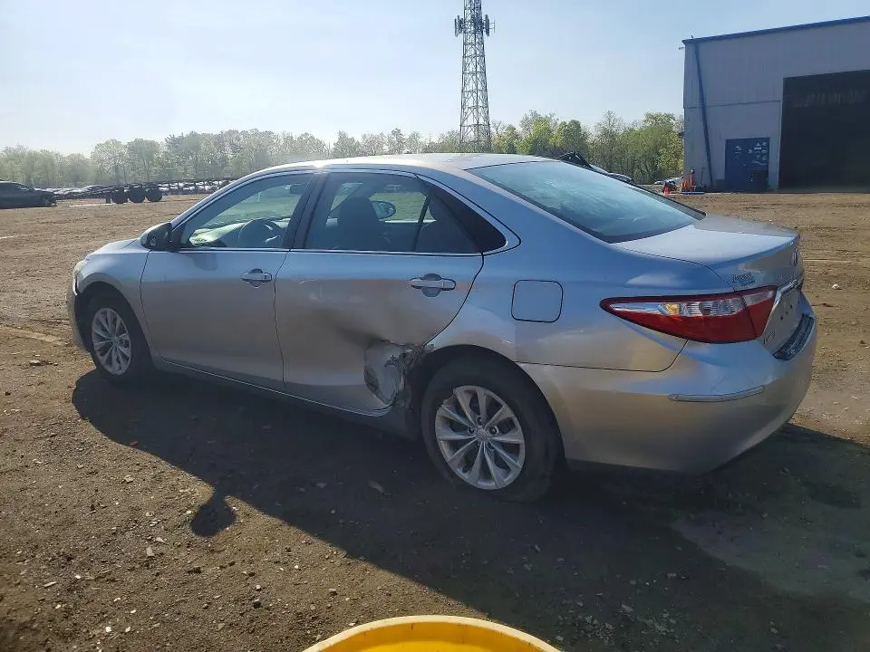 2016 TOYOTA CAMRY LE  