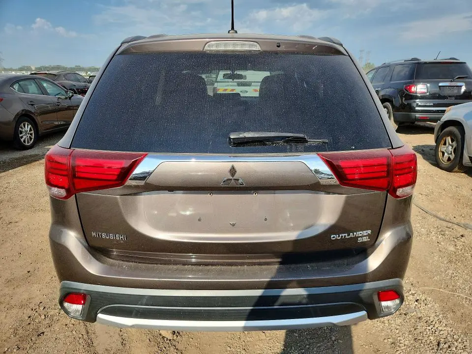 2016 MITSUBISHI OUTLANDER SE  
