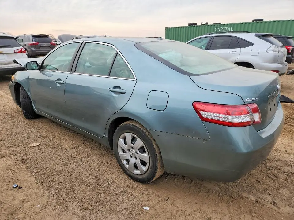 2011 TOYOTA CAMRY LE  