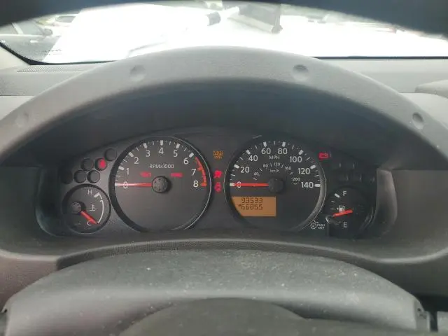 2011 NISSAN FRONTIER S  