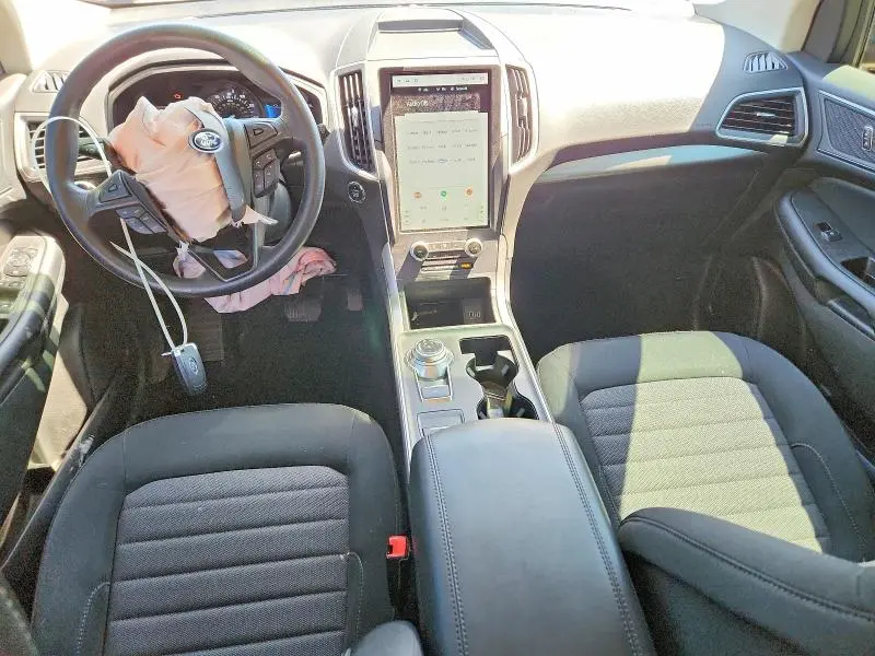 2023 FORD EDGE SE  