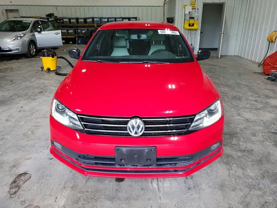 2016 VOLKSWAGEN JETTA SPORT  
