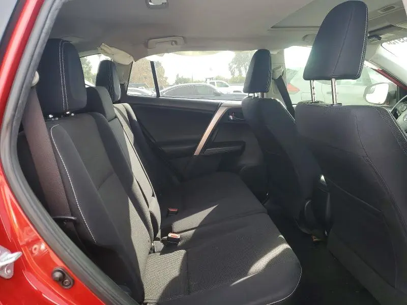 2017 TOYOTA RAV4 XLE  