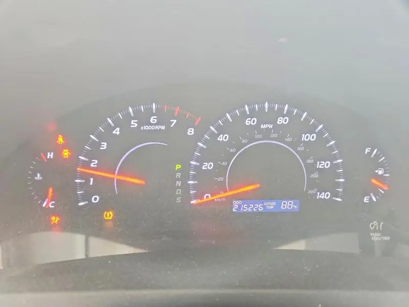 2011 TOYOTA CAMRY LE  