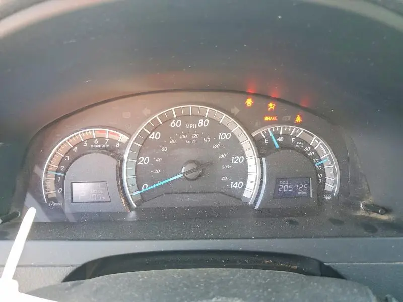 2014 TOYOTA CAMRY SE  