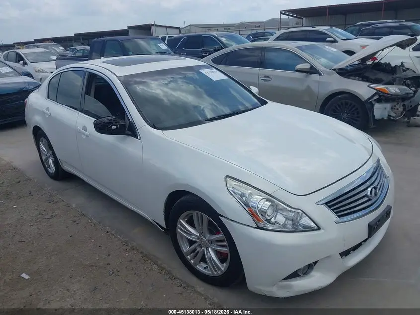 2013 INFINITI G37  