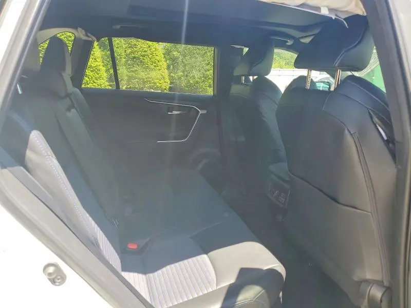 2021 TOYOTA RAV4 XSE  