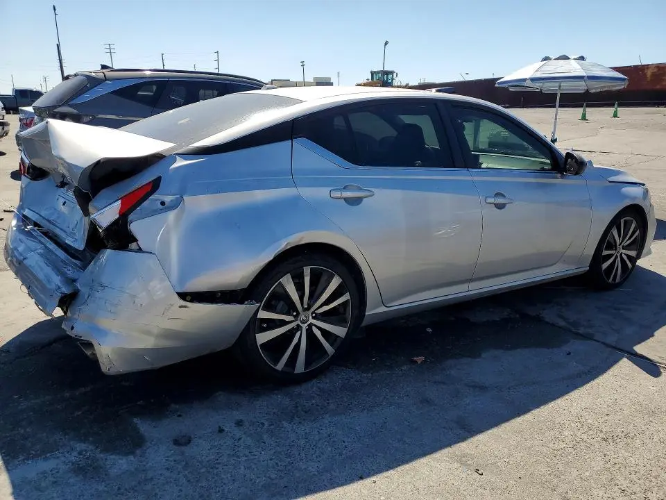 2020 NISSAN ALTIMA SR  