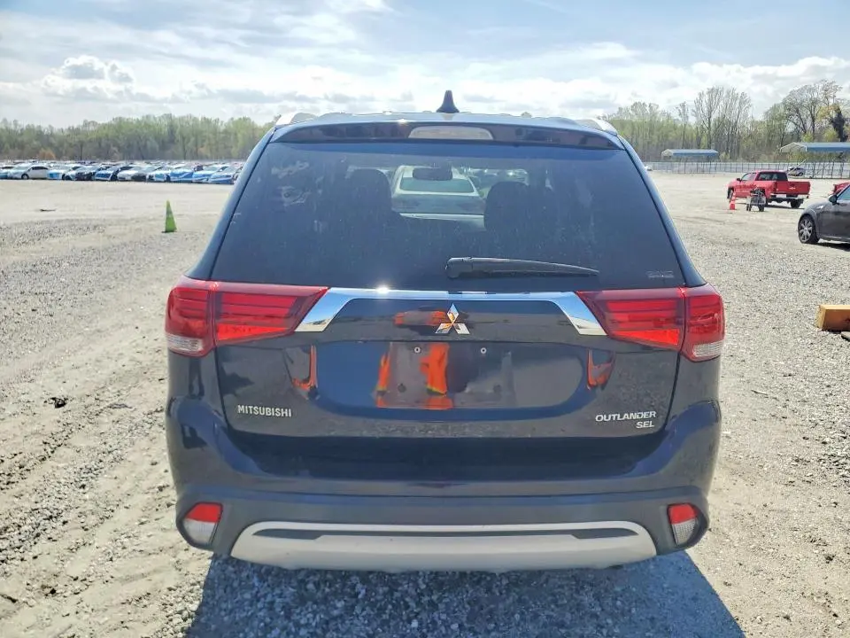 2019 MITSUBISHI OUTLANDER SE  