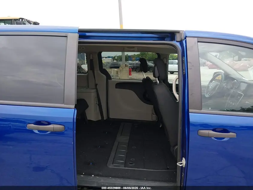 2020 DODGE GRAND CARAVAN SE