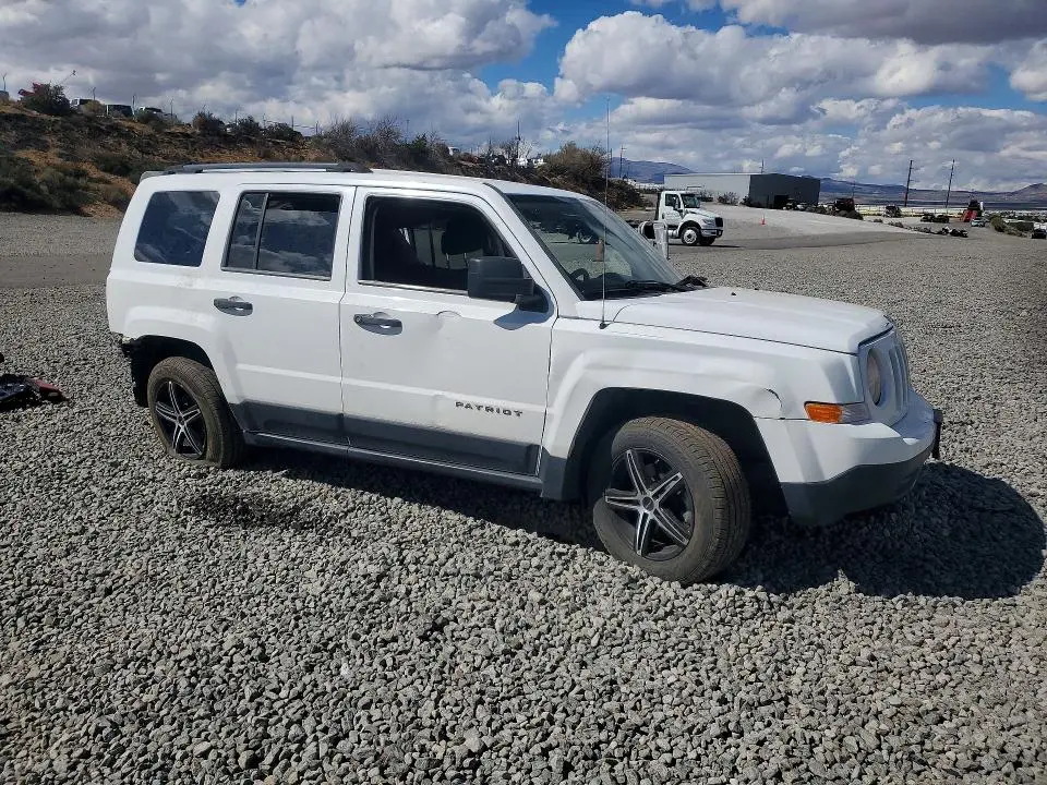 2013 JEEP PATRIOT SPORT  