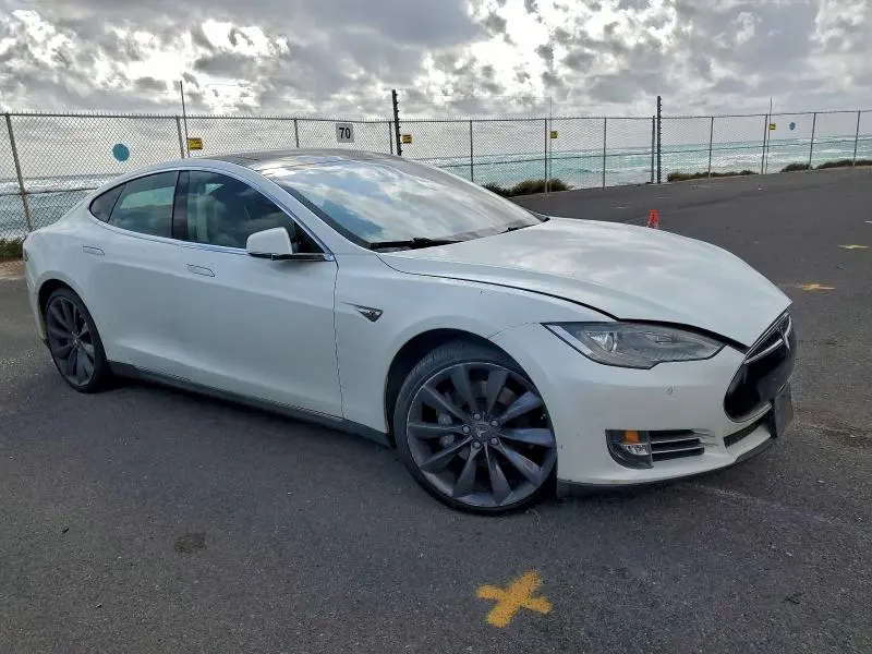 2014 TESLA MODEL S   