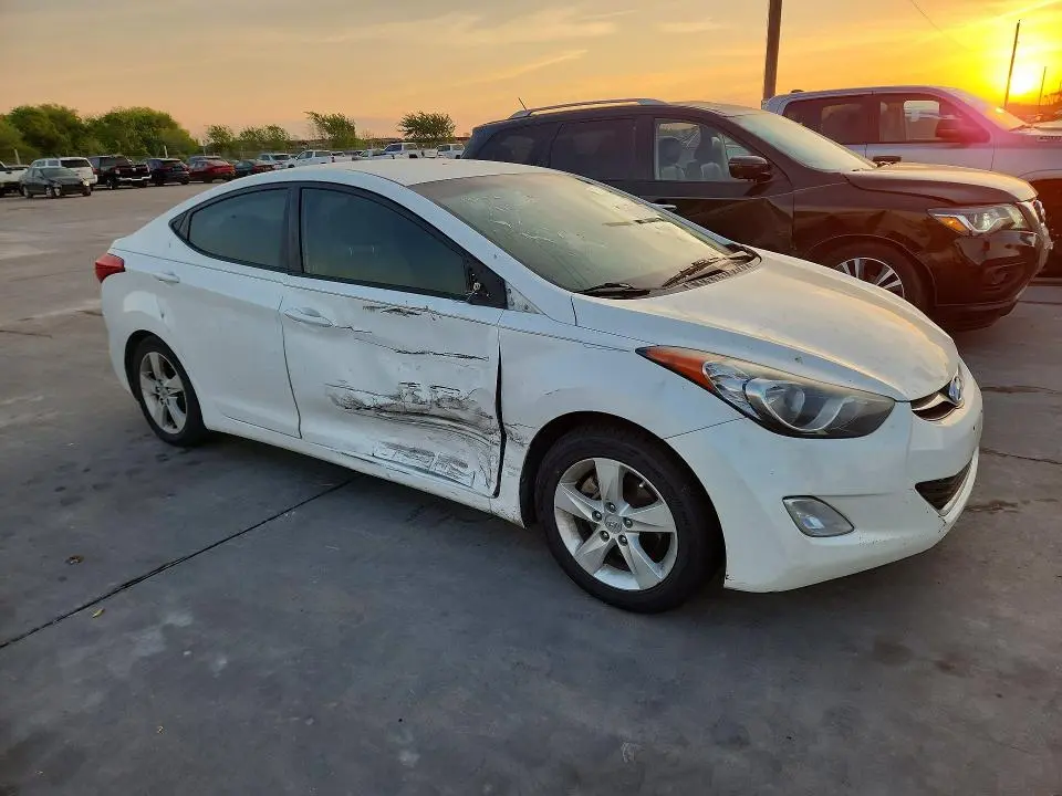 2012 HYUNDAI ELANTRA GLS  