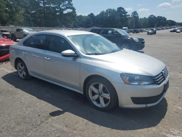 2012 VOLKSWAGEN PASSAT SE  