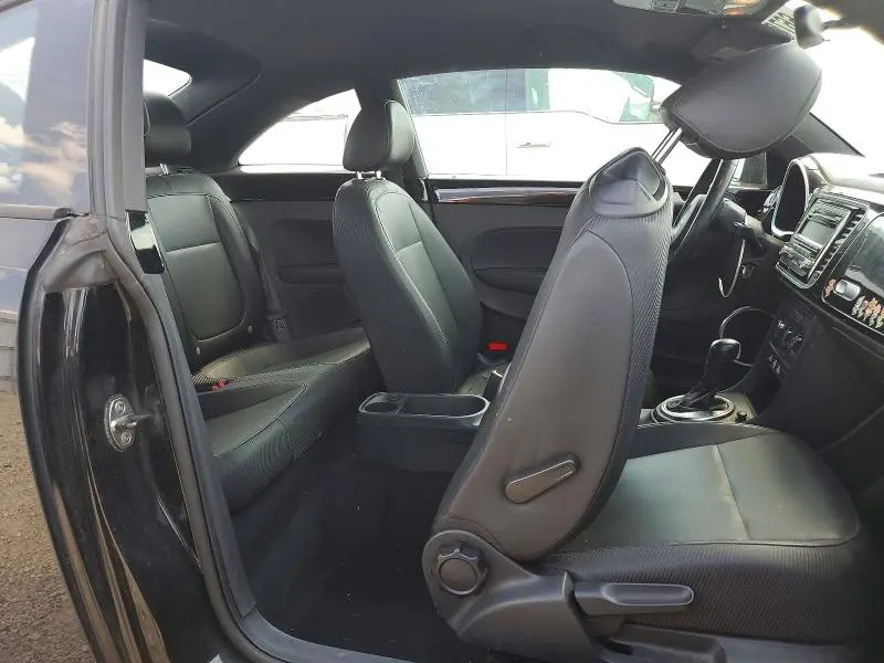 2012 VOLKSWAGEN BEETLE   