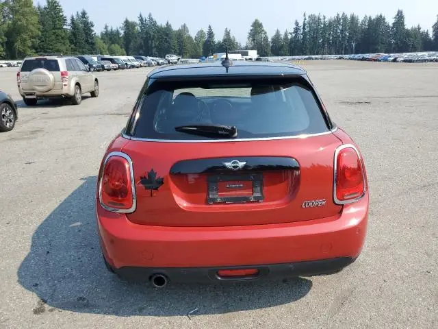 2017 MINI COOPER   