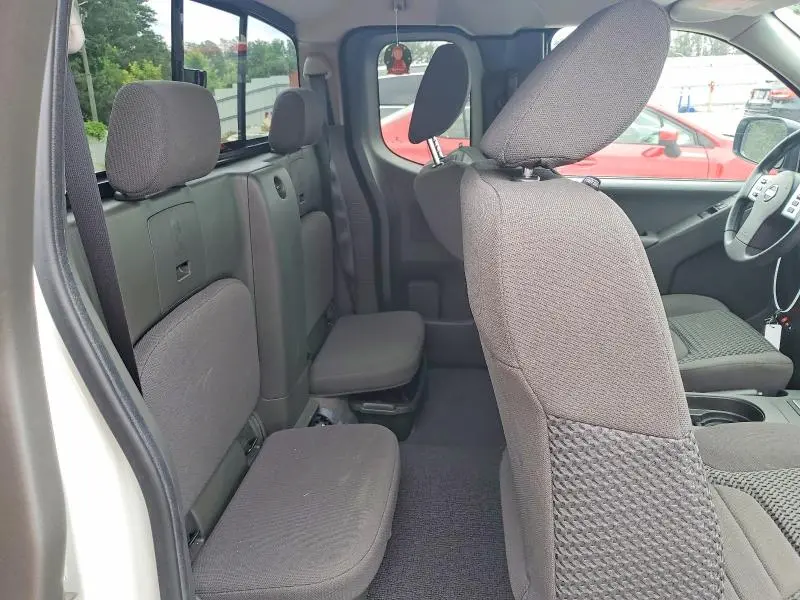 2018 NISSAN FRONTIER SV  