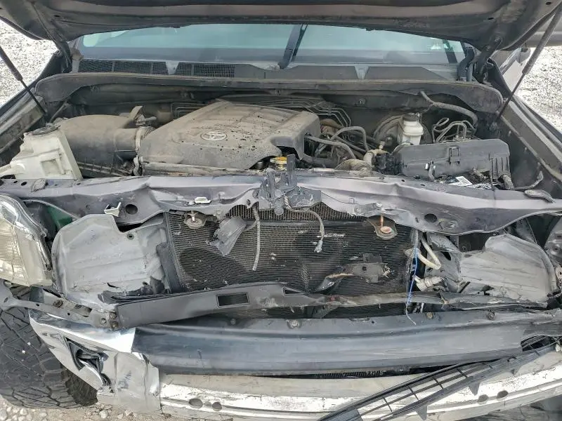 2017 TOYOTA TUNDRA SR5  