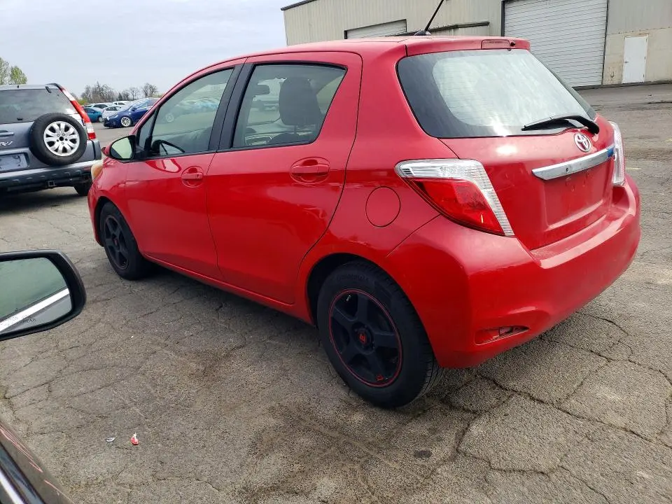 2012 TOYOTA YARIS 5-DOOR L  