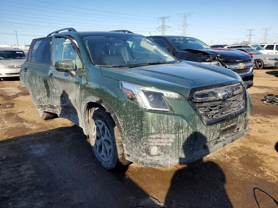 2022 SUBARU FORESTER PREMIUM  