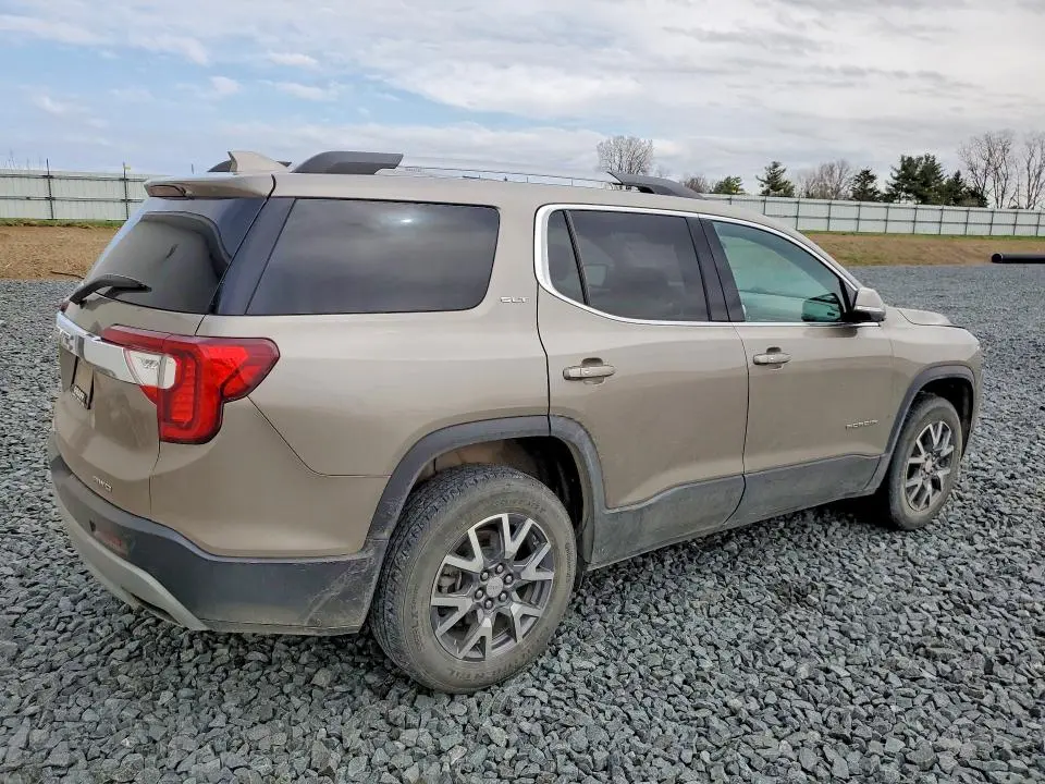2022 GMC ACADIA SLT  