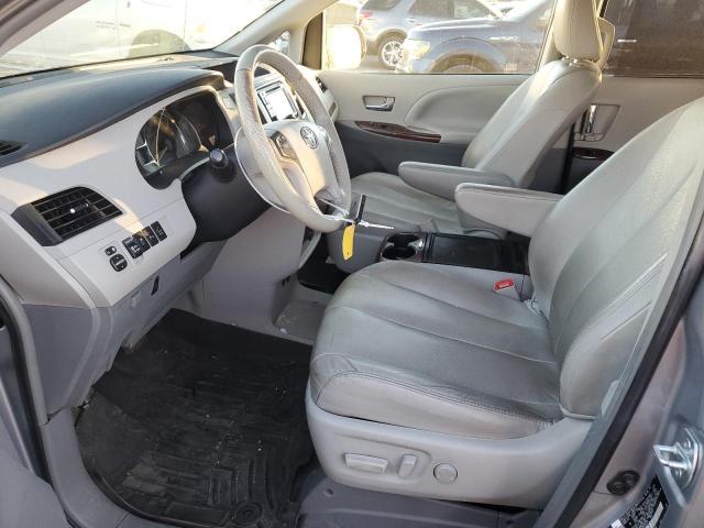 2013 TOYOTA SIENNA XLE