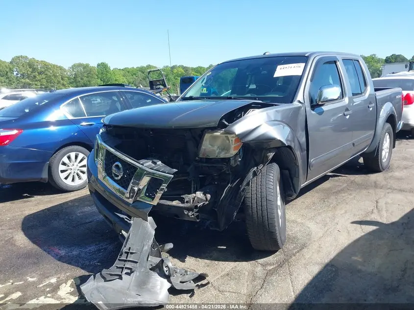 2016 NISSAN FRONTIER SV