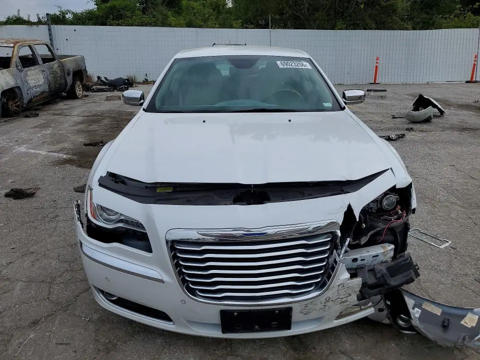 2014 CHRYSLER 300C   