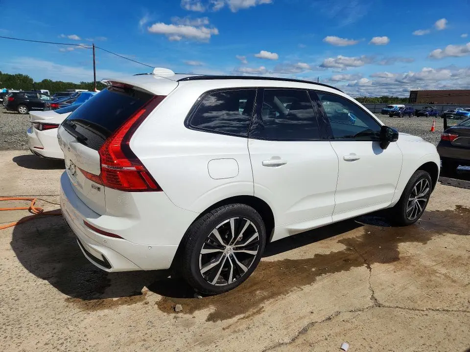 2025 VOLVO XC60 PLUS  