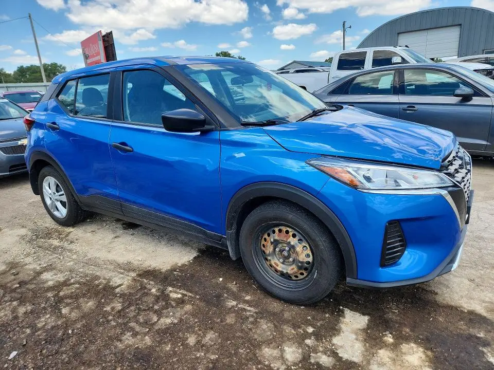 2021 NISSAN KICKS   