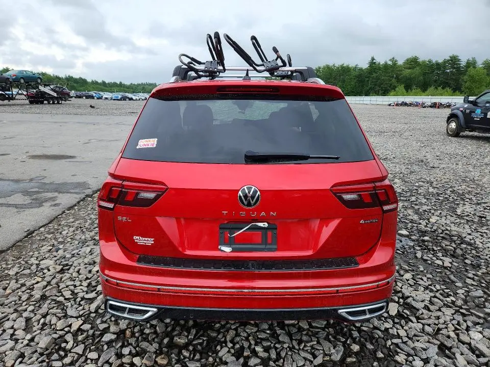 2024 VOLKSWAGEN TIGUAN SEL R-LINE BLACK  