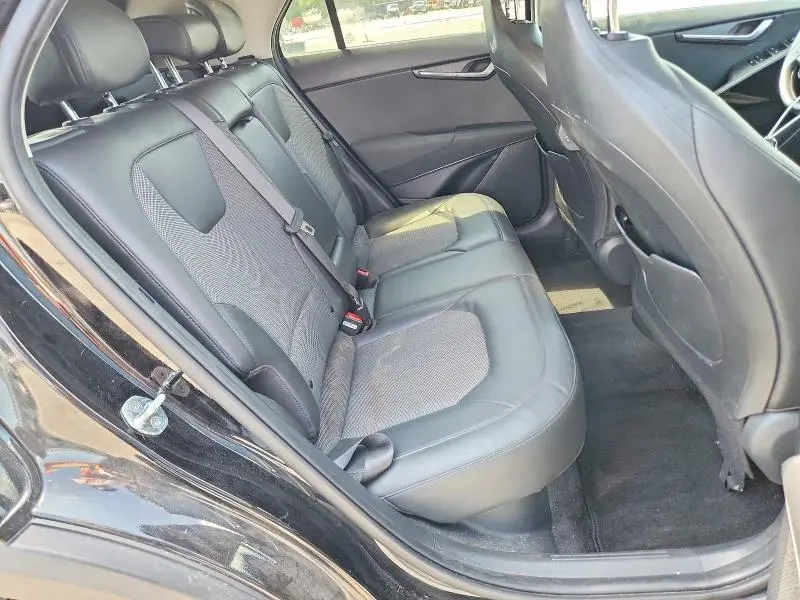 2023 KIA NIRO EX  