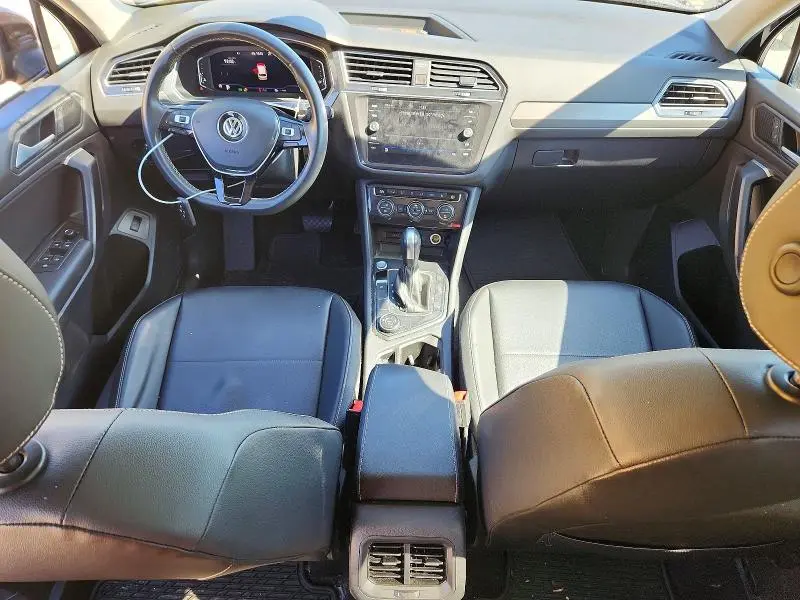 2021 VOLKSWAGEN TIGUAN SE  