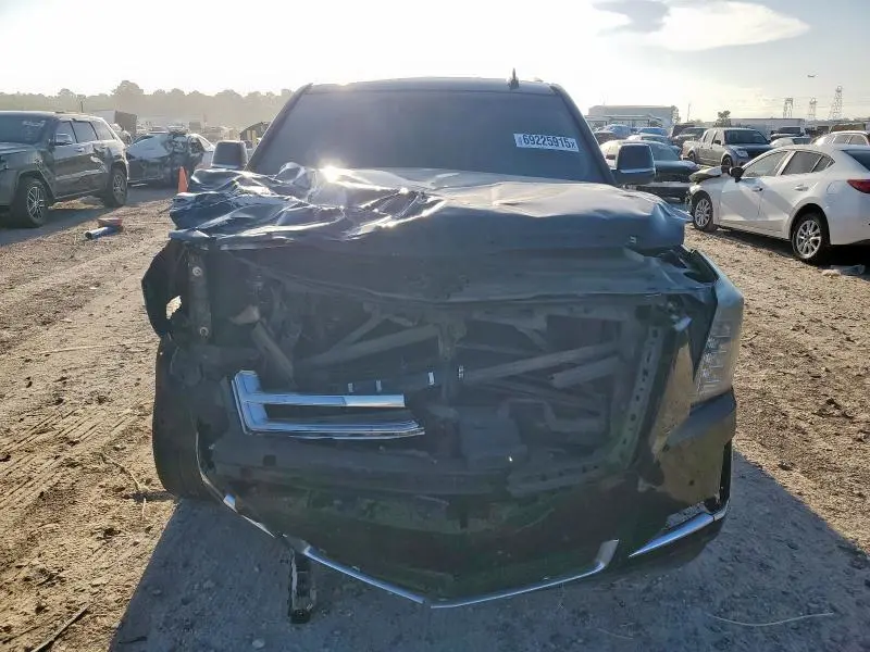 2019 CADILLAC ESCALADE LUXURY  