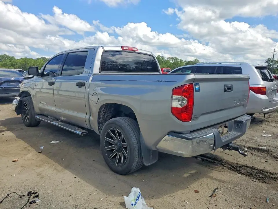 2018 TOYOTA TUNDRA CREWMAX SR5  