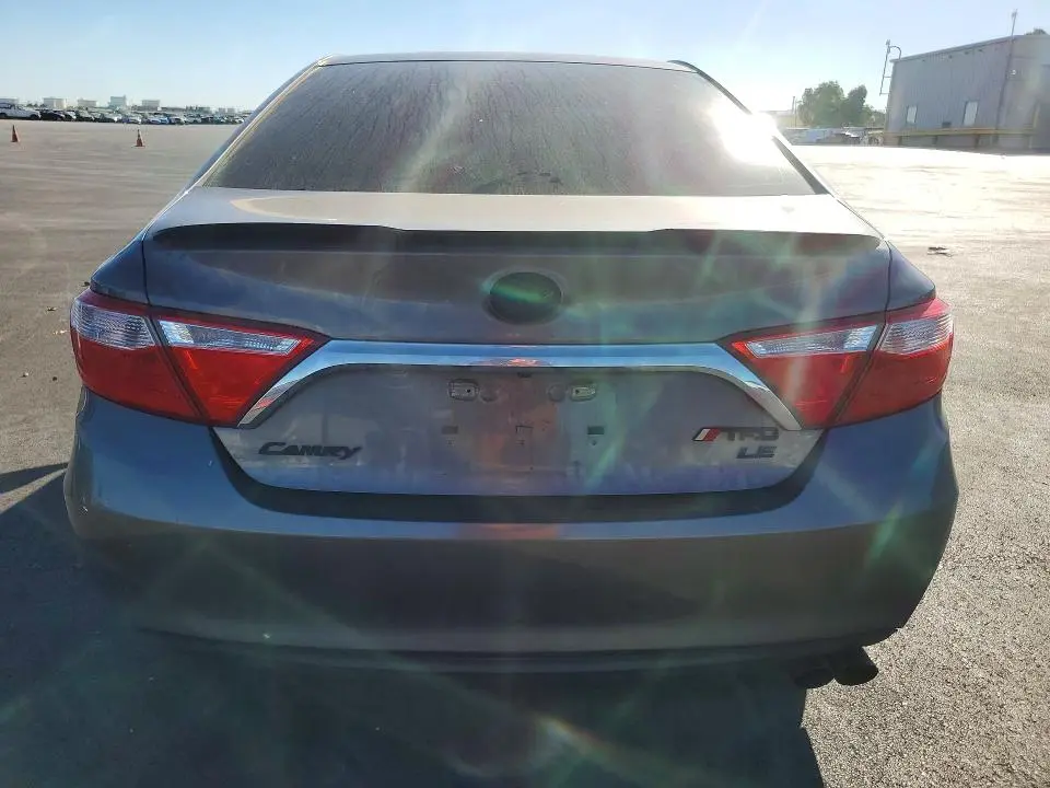 2017 TOYOTA CAMRY LE  