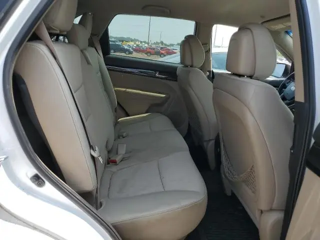 2011 KIA SORENTO BASE  