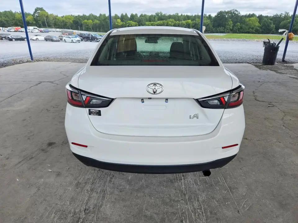 2018 TOYOTA YARIS IA BASE  