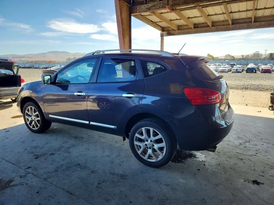 2013 NISSAN ROGUE S  