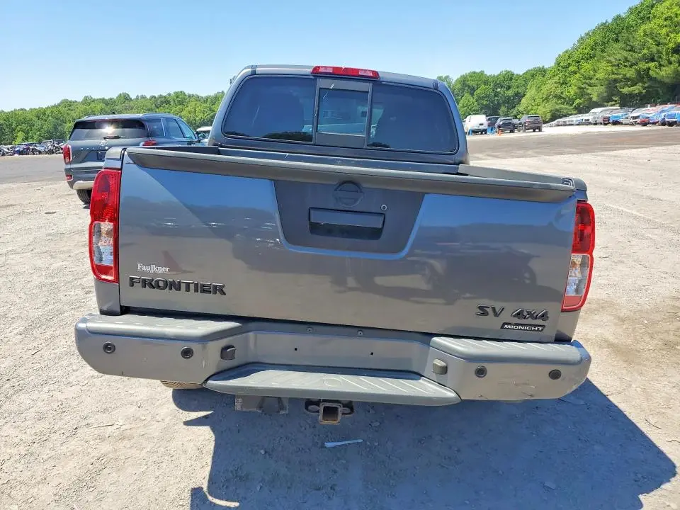 2021 NISSAN FRONTIER SV  