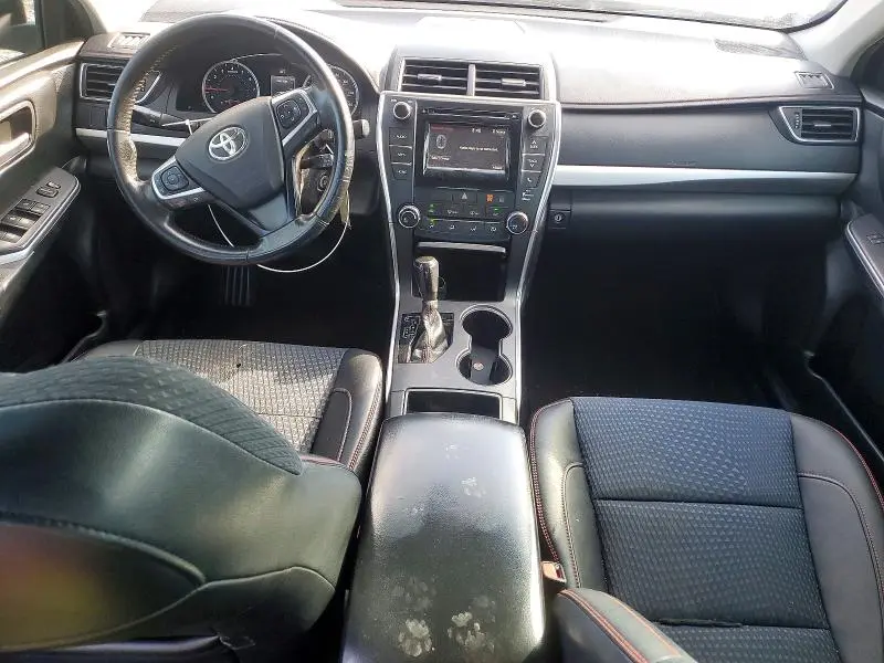 2015 TOYOTA CAMRY SE  