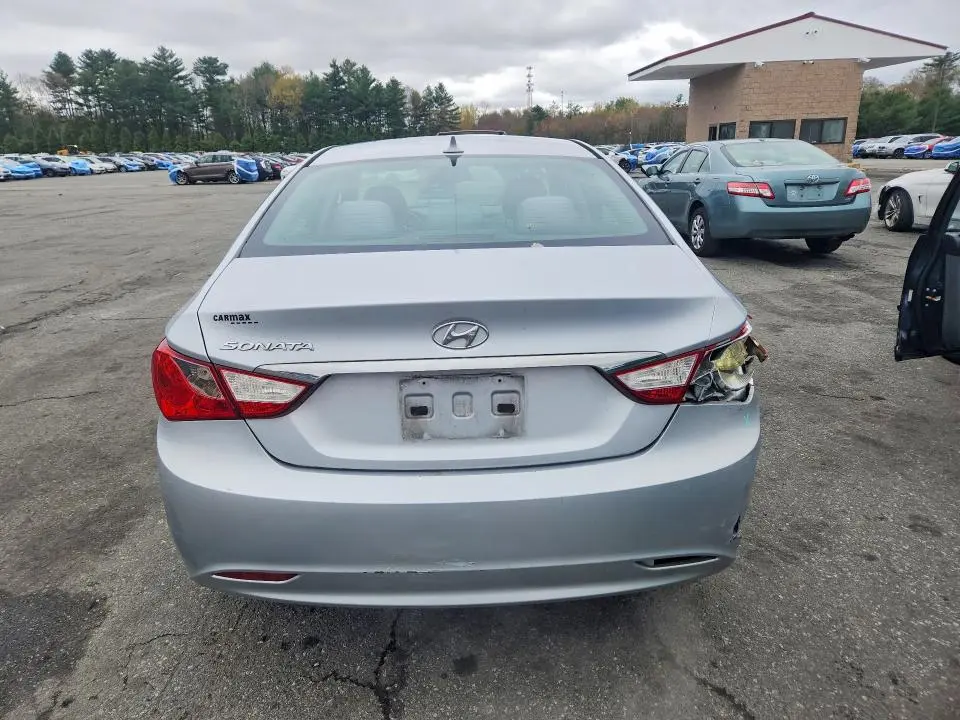 2012 HYUNDAI SONATA GLS  