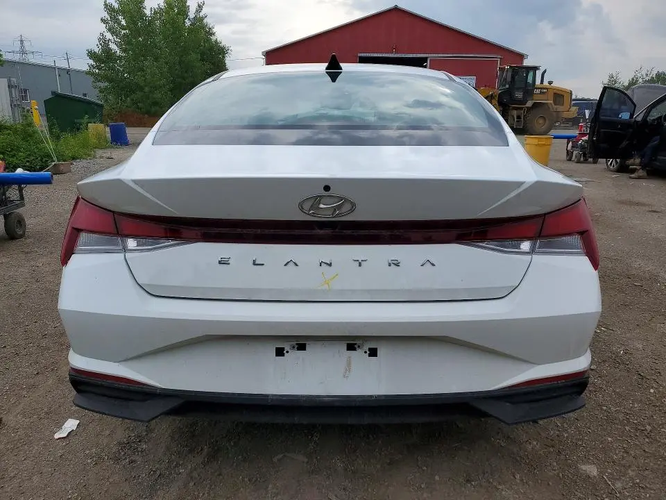 2022 HYUNDAI ELANTRA SEL  