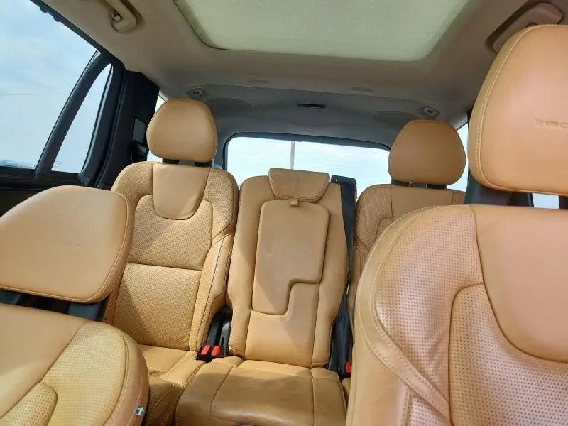 2016 VOLVO XC90 T6  